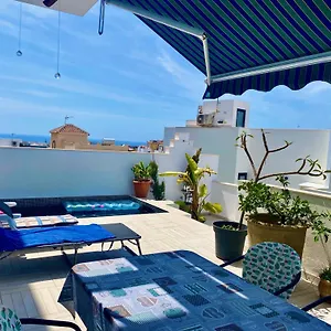 https://villa-indigo-nerja.es-andalucia.com